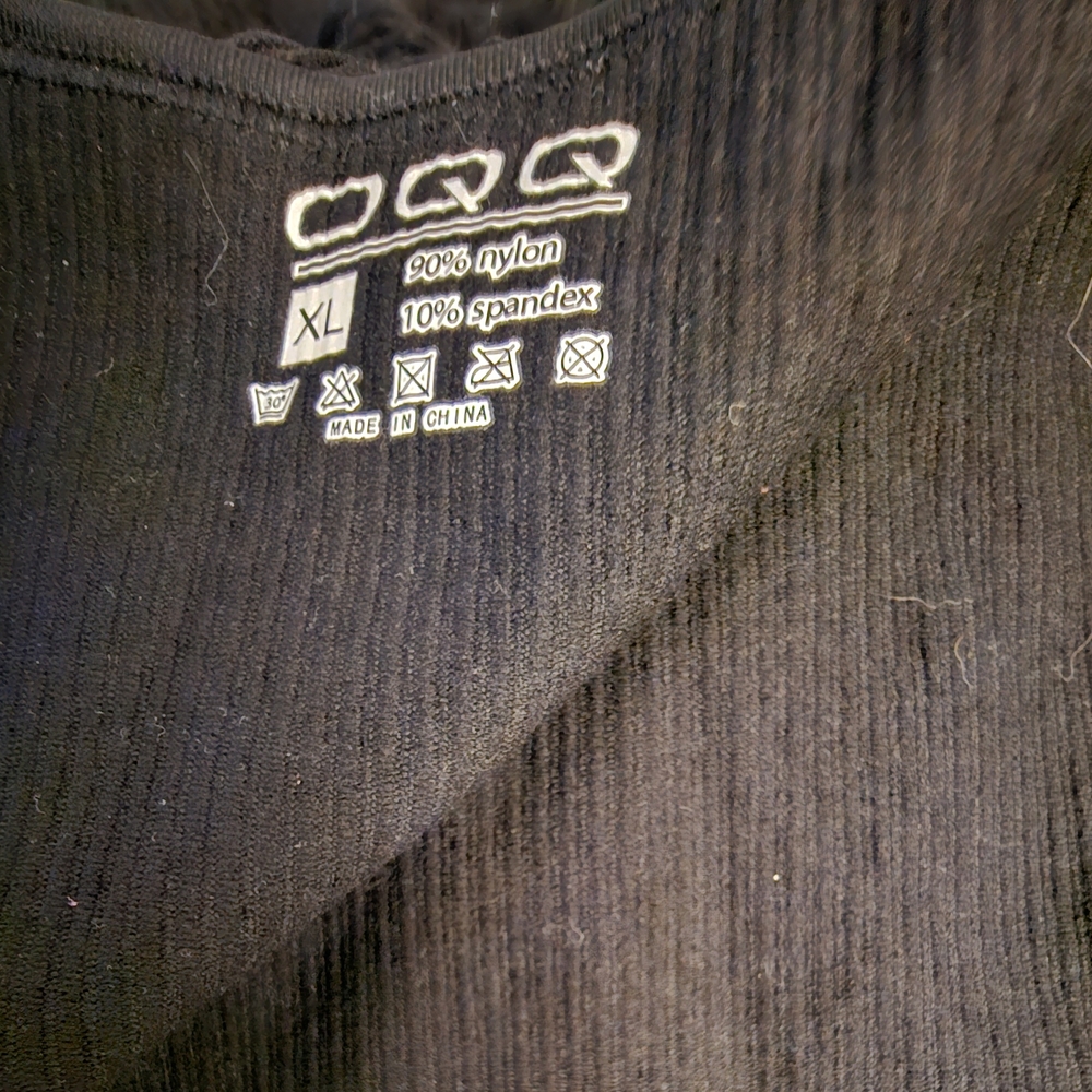 Black Ribbed Tank Top - Picture 2 of 2